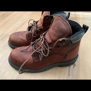 Red Wing Women’s steel toe Boots 8